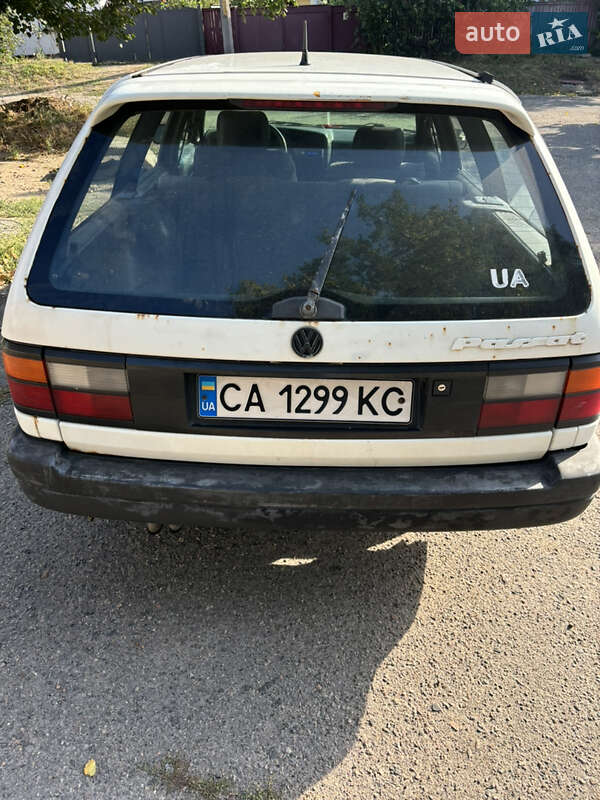 Универсал Volkswagen Passat 1991 в Смеле