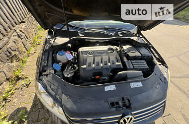 Универсал Volkswagen Passat 2011 в Харькове