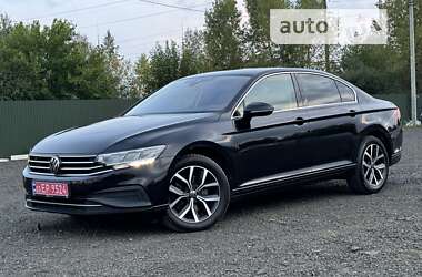 Седан Volkswagen Passat 2021 в Ковелі