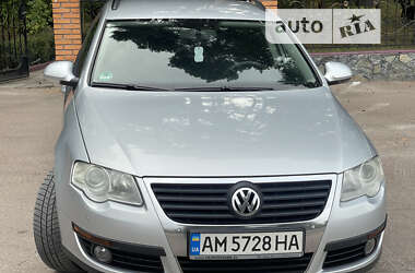 Универсал Volkswagen Passat 2010 в Житомире