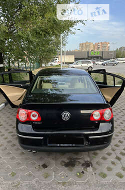 Седан Volkswagen Passat 2008 в Киеве