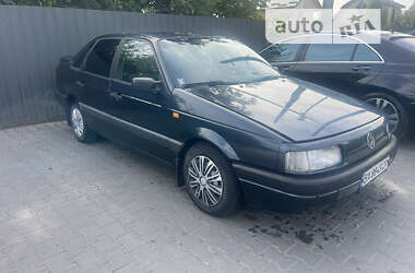 Седан Volkswagen Passat 1993 в Красилове