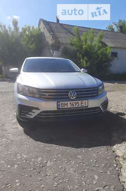 Седан Volkswagen Passat 2018 в Сумах