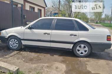 Седан Volkswagen Passat 1990 в Сумах