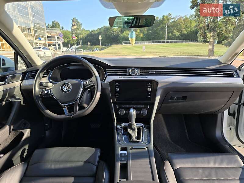 Універсал Volkswagen Passat 2019 в Одесі