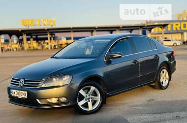 Седан Volkswagen Passat 2012 в Харькове