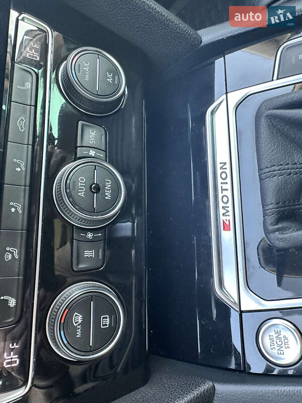 Универсал Volkswagen Passat 2018 в Львове