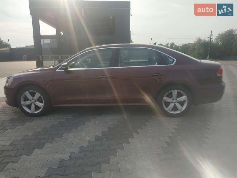 Седан Volkswagen Passat 2013 в Рокитному