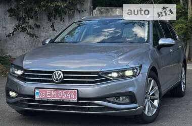 Універсал Volkswagen Passat 2020 в Дніпрі