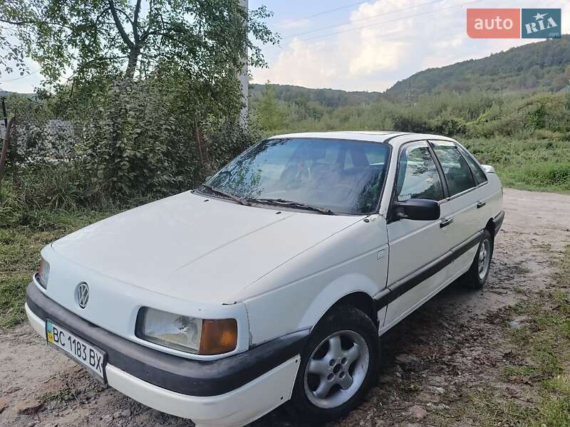 Седан Volkswagen Passat 1988 в 