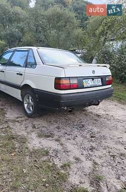 Седан Volkswagen Passat 1988 в 