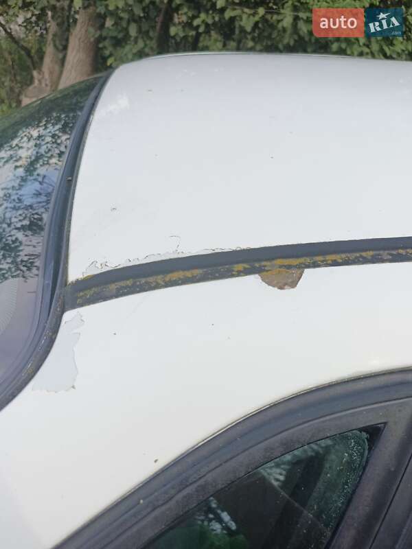 Седан Volkswagen Passat 1988 в Брюховичах