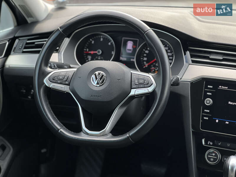 Універсал Volkswagen Passat 2019 в Ужгороді
