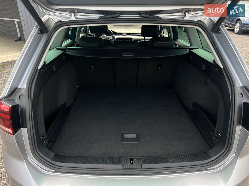 Універсал Volkswagen Passat 2019 в Ужгороді