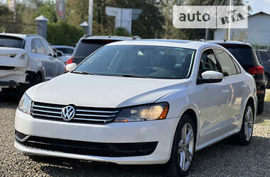 Седан Volkswagen Passat 2014 в Стрые