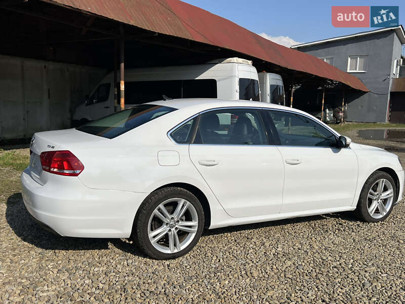 Седан Volkswagen Passat 2014 в Стрые