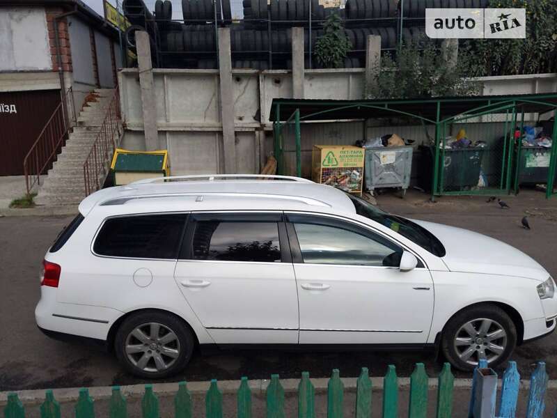 Універсал Volkswagen Passat 2010 в Рівному