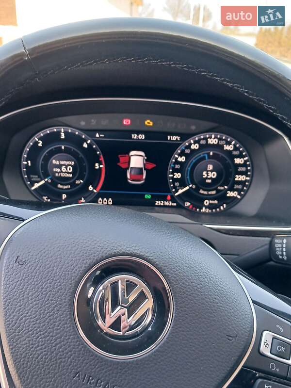 Седан Volkswagen Passat 2016 в Южном