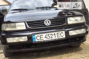 Седан Volkswagen Passat 1994 в Глыбокой