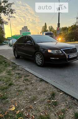 Седан Volkswagen Passat 2007 в Днепре