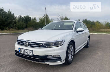 Універсал Volkswagen Passat 2017 в Радивиліві