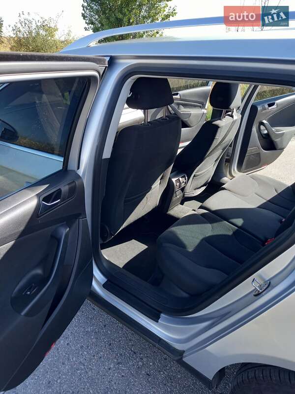 Універсал Volkswagen Passat 2007 в Обухові