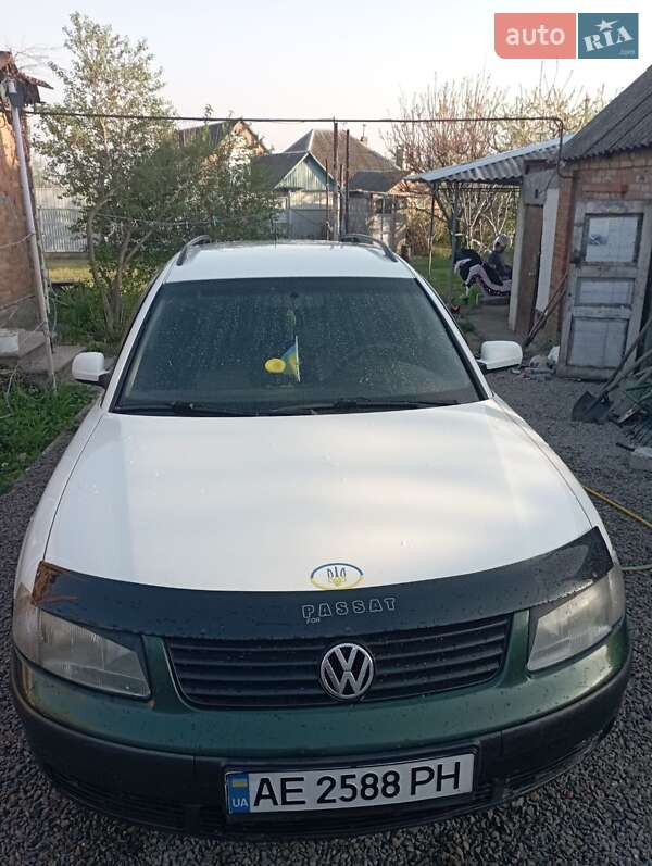 Универсал Volkswagen Passat 1998 в Никополе