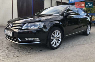 Седан Volkswagen Passat 2011 в Новом Буге