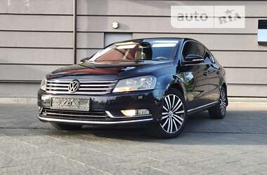 Седан Volkswagen Passat 2012 в Дрогобыче