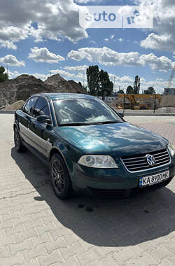 Седан Volkswagen Passat 2001 в Києві