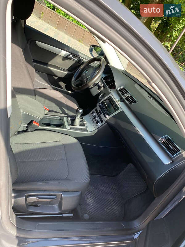 Седан Volkswagen Passat 2012 в Звягеле