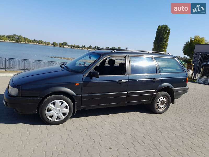 Универсал Volkswagen Passat 1992 в Черкассах