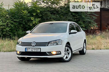 Седан Volkswagen Passat 2012 в Одесі