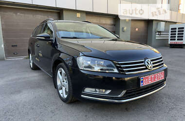 Універсал Volkswagen Passat 2012 в Рівному