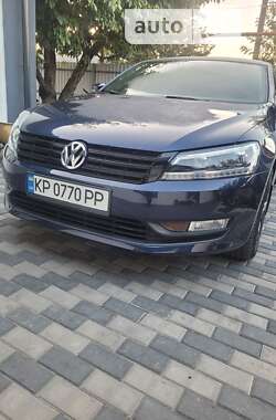 Седан Volkswagen Passat 2014 в Запоріжжі