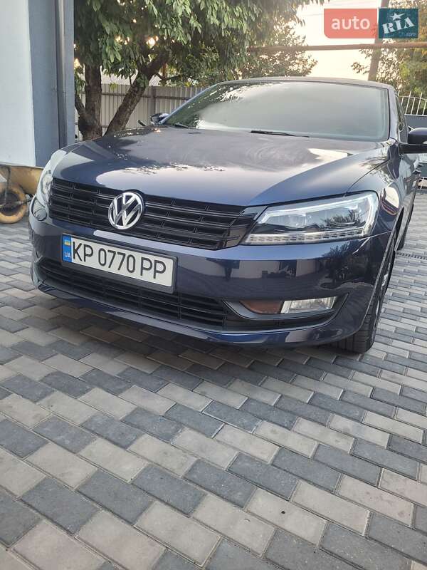 Седан Volkswagen Passat 2014 в Запоріжжі