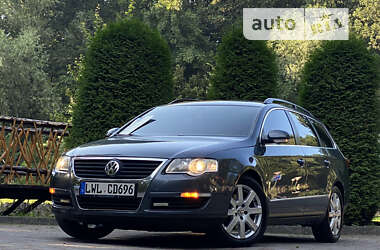 Універсал Volkswagen Passat 2009 в Дрогобичі