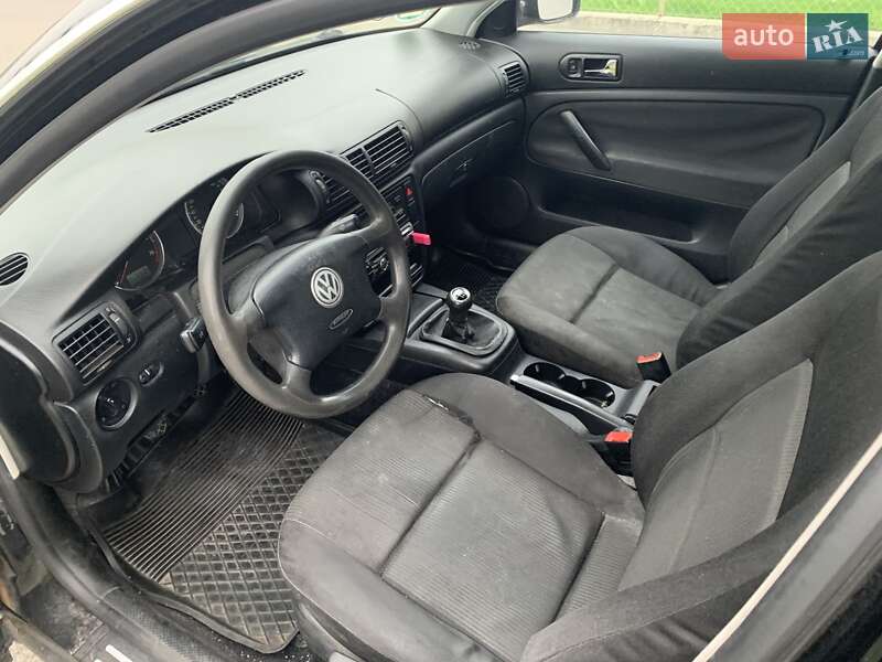 Універсал Volkswagen Passat 2003 в Василькові