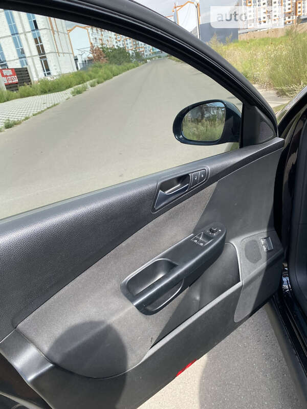 Седан Volkswagen Passat 2008 в Киеве фото 14 Седан Volkswagen Passat 2008 в Киеве