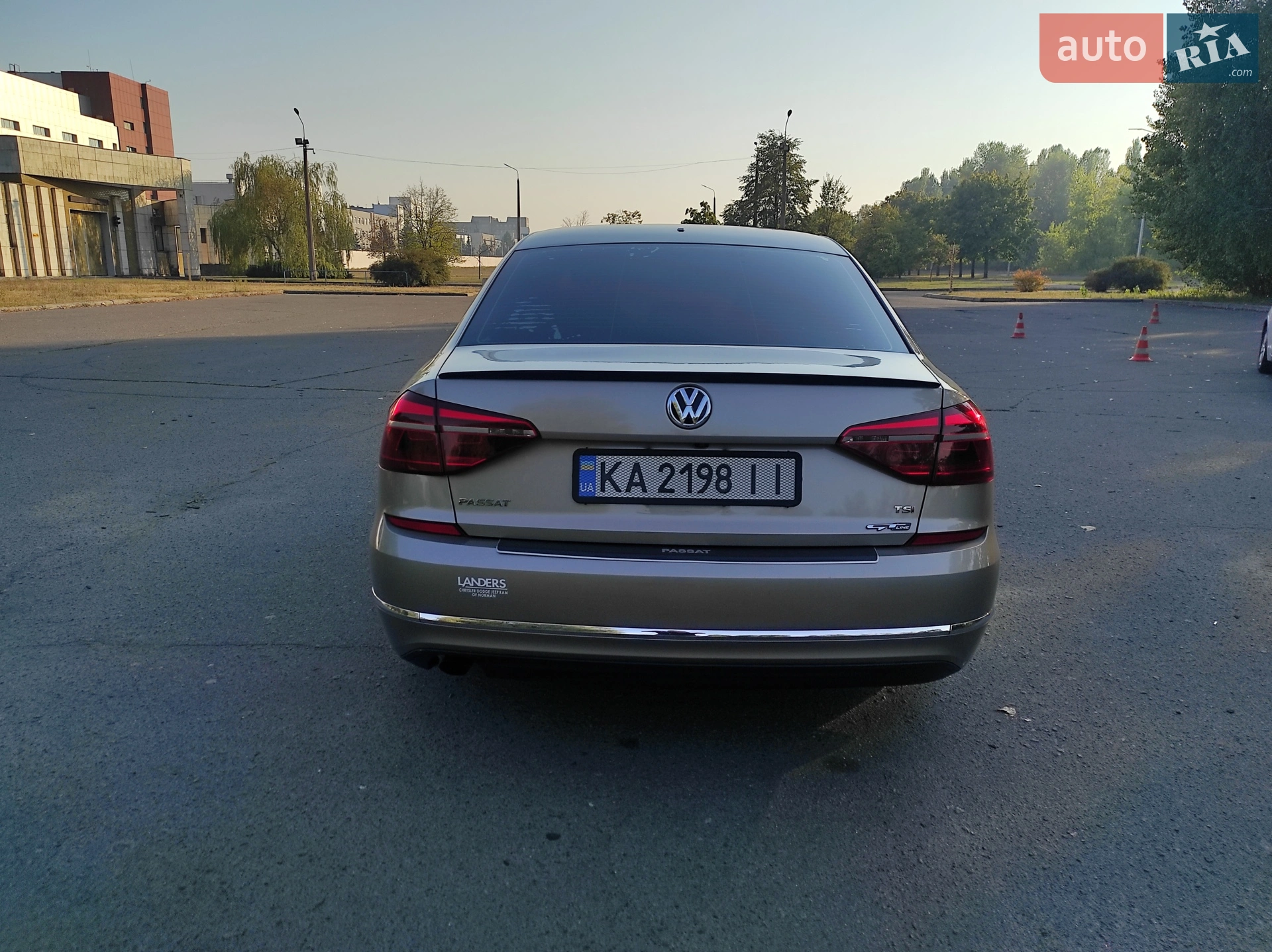 2017 Volkswagen Passat - мініатюра 8