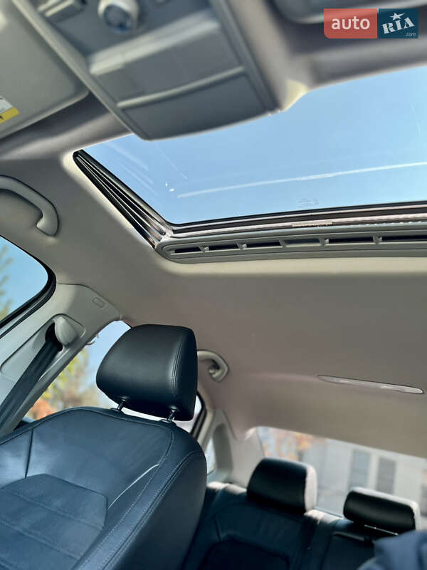 Седан Volkswagen Passat 2012 в Івано-Франківську