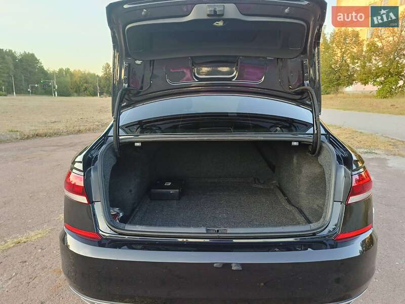 Седан Volkswagen Passat 2020 в Славутиче