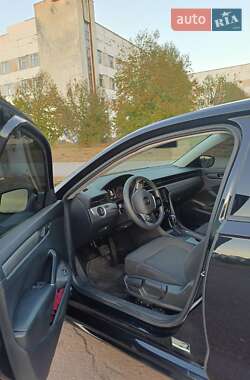 Седан Volkswagen Passat 2020 в Славутиче