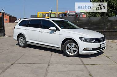 Универсал Volkswagen Passat 2015 в Киеве