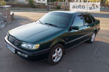 Седан Volkswagen Passat 1996 в Овруче