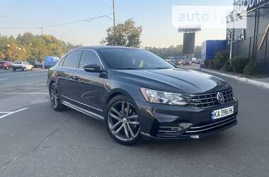 Седан Volkswagen Passat 2017 в Киеве