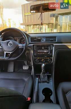 Седан Volkswagen Passat 2017 в 