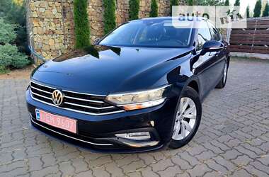 Седан Volkswagen Passat 2020 в Стрию