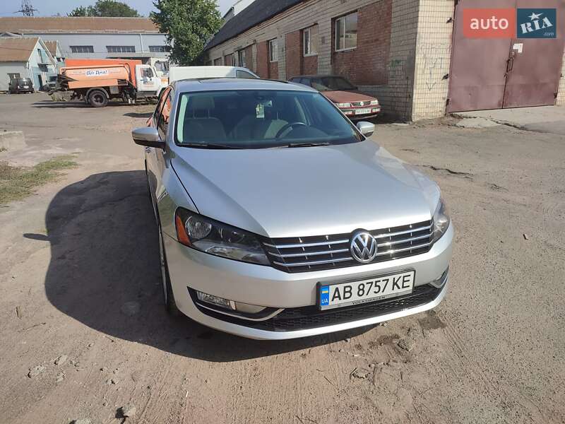 Седан Volkswagen Passat 2013 в Виннице