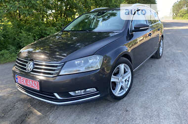 Універсал Volkswagen Passat 2010 в Сарнах